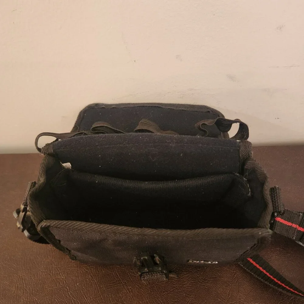 Nikon Camera Carry Bag with Adjustable Shoulder Strap - Black